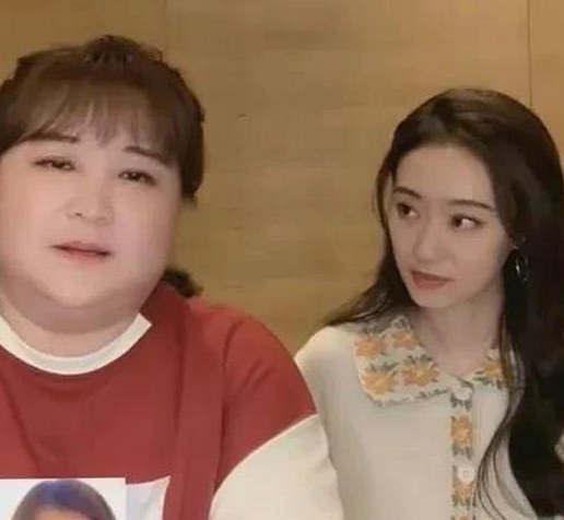 娱乐吃瓜酱娜娜的多面生活：从英语语法到摆摊揭秘，背后藏着什么？